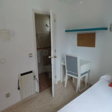 Hostel Utopia House Sitges