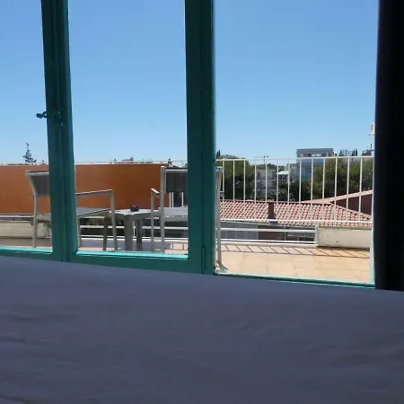 Utopia House Hostel *