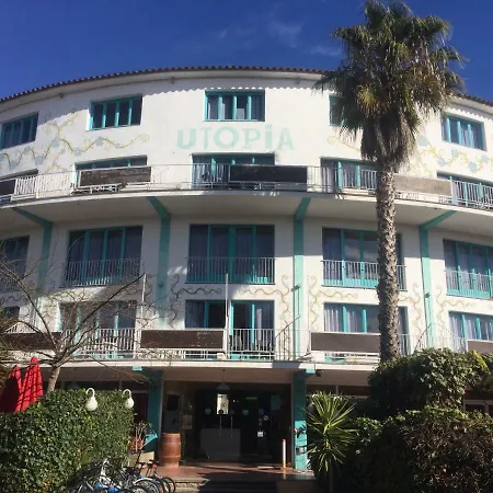 Hostel Utopia House Sitges